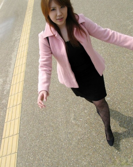 Sweet Japanese teen with red hair Mizuki gets naked while taking a shower 46150301