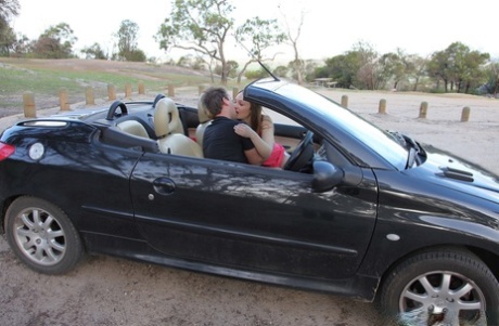 Australian amateur Anne Melbourne and her guy fuck in a convertible automobile 42739276