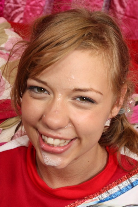 Young cheerleader Nicole Ray sucks the sperm out of huge cock 64700755